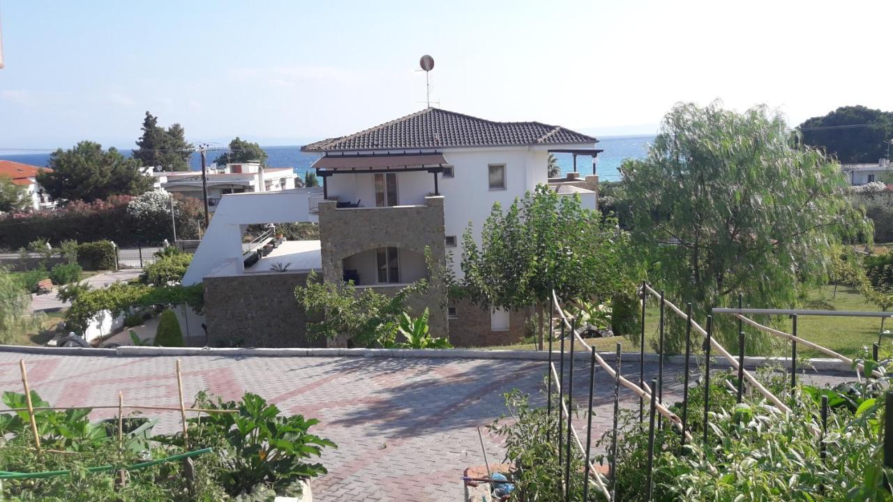 Villa Helga Exotic Пефкохори Экстерьер фото