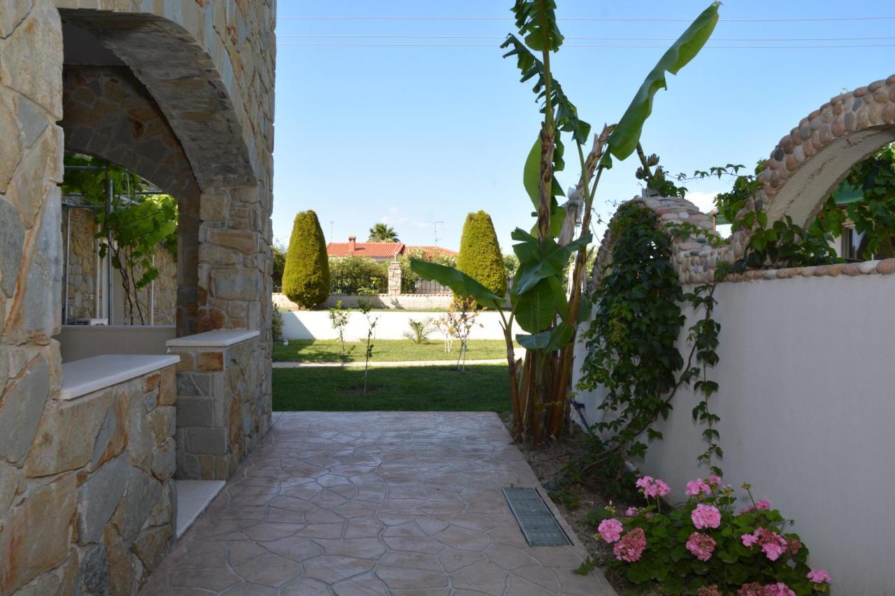 Villa Helga Exotic Пефкохори Экстерьер фото