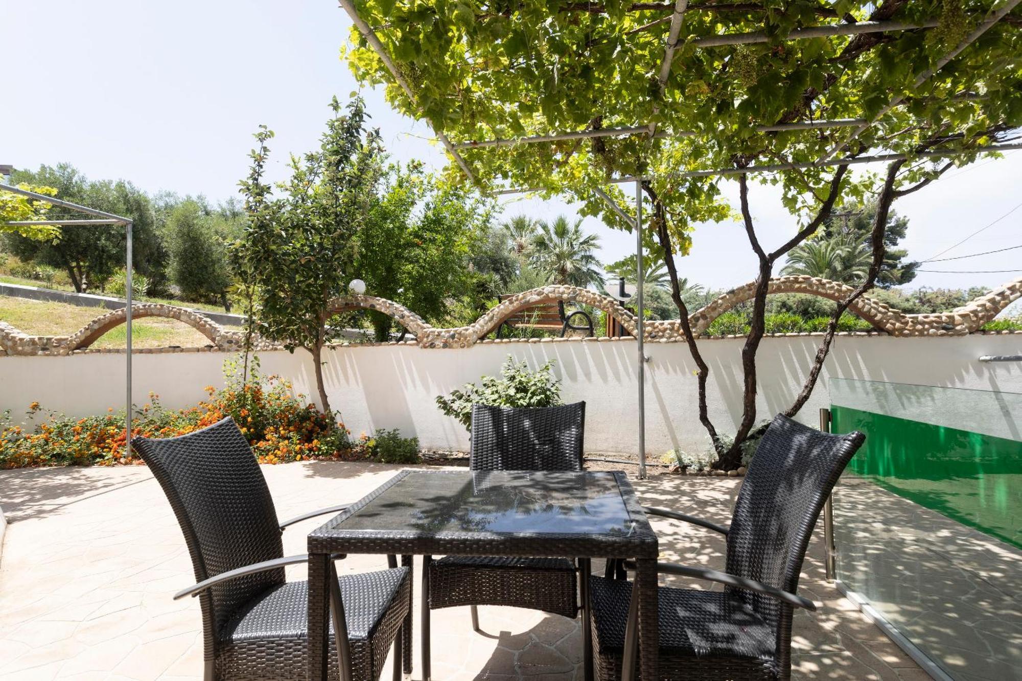 Villa Helga Exotic Пефкохори Экстерьер фото